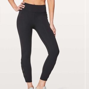 Like NEW! Lululemon Black Tied To It 7/8 Leggings